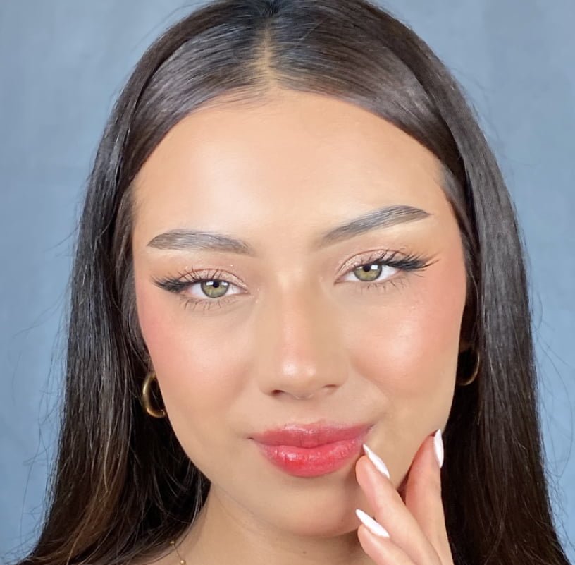 3 SOPHIE TOVAR
