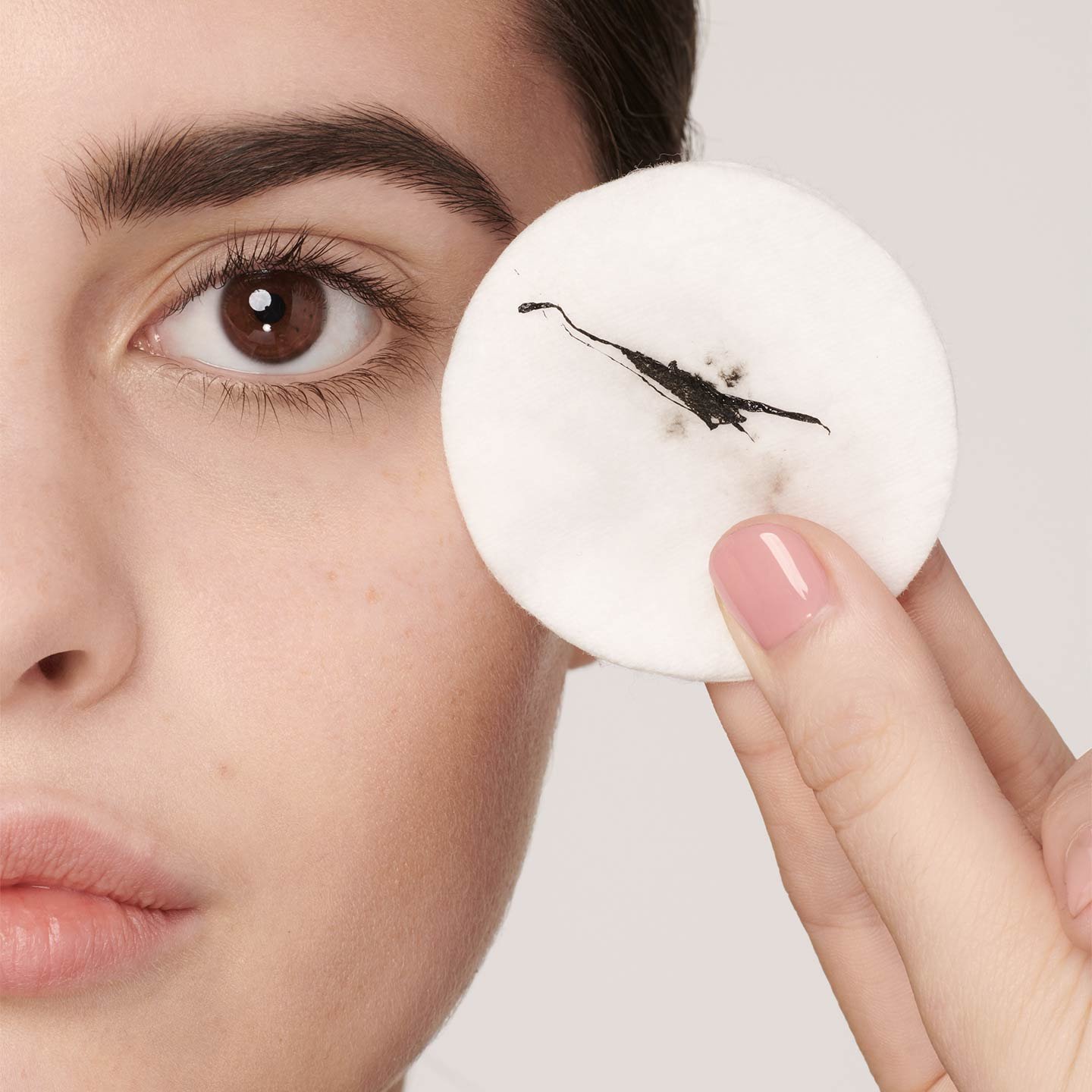 maybeline tattoolinerliquidink mary step4 1440x1440